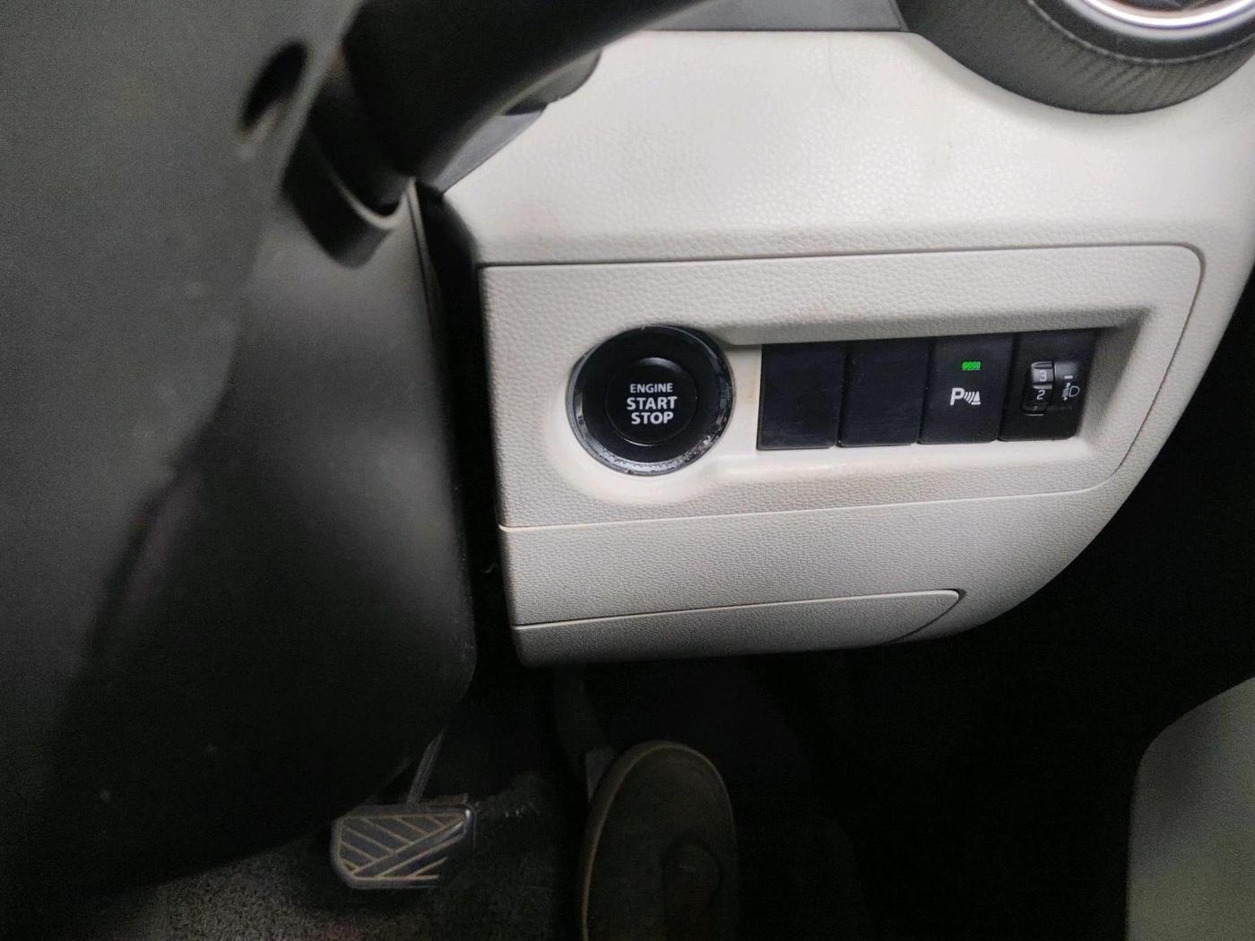 2016 Maruti IGNIS ZETA 1.2 AMT, Petrol, Automatic, 1,27,430 km, interior