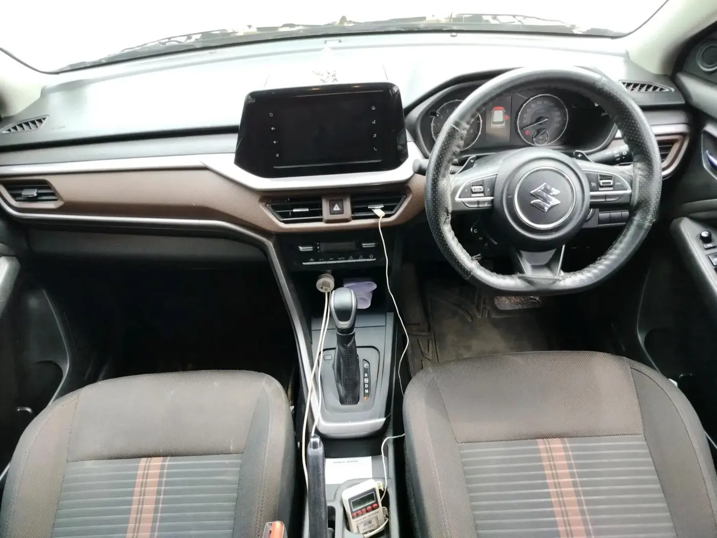 2024 Maruti BREZZA ZXI AT SMART HYBRID, Petrol, Automatic, 26,225 km, interior