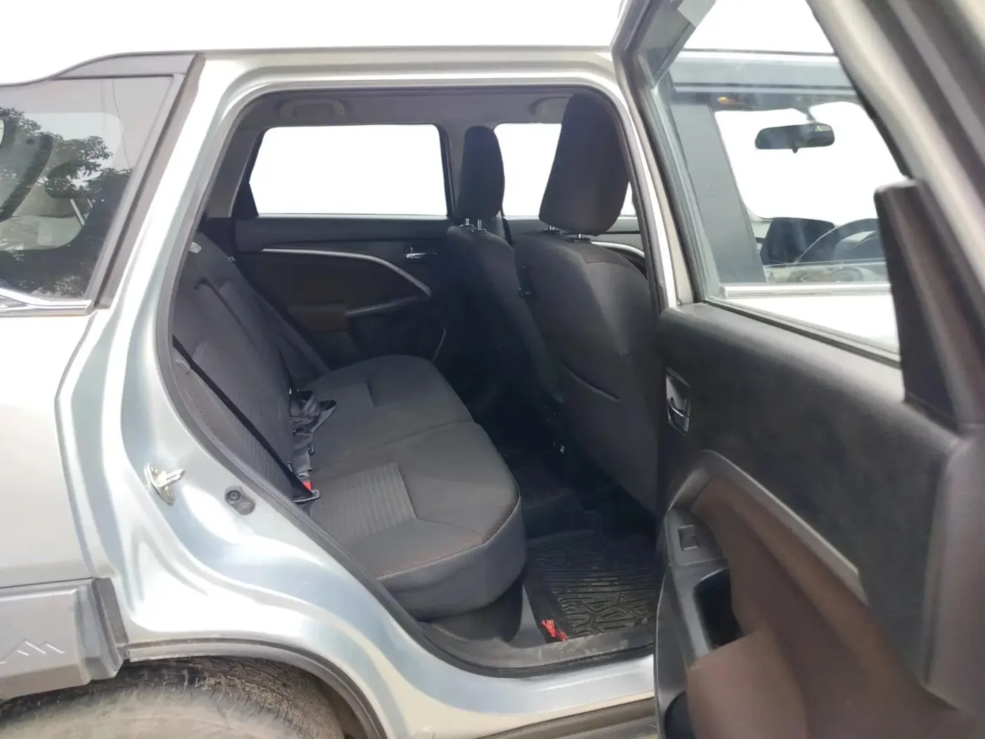 2024 Maruti BREZZA ZXI AT SMART HYBRID, Petrol, Automatic, 26,225 km, interior