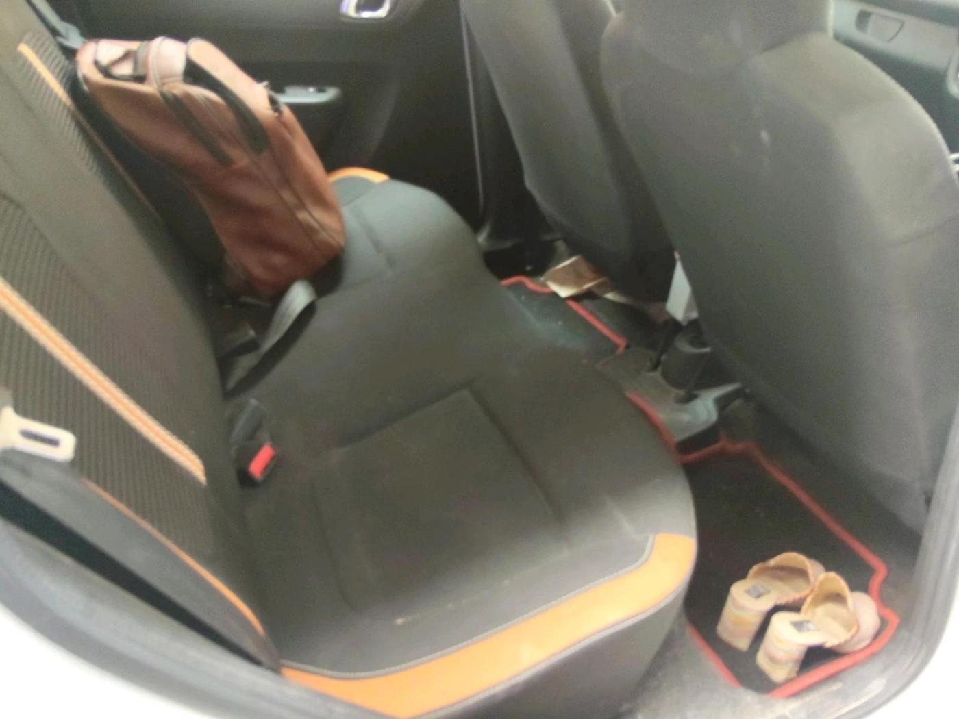 2021 Renault Kwid CLIMBER 1.0 AMT (O), Petrol, Automatic, 31,342 km, interior