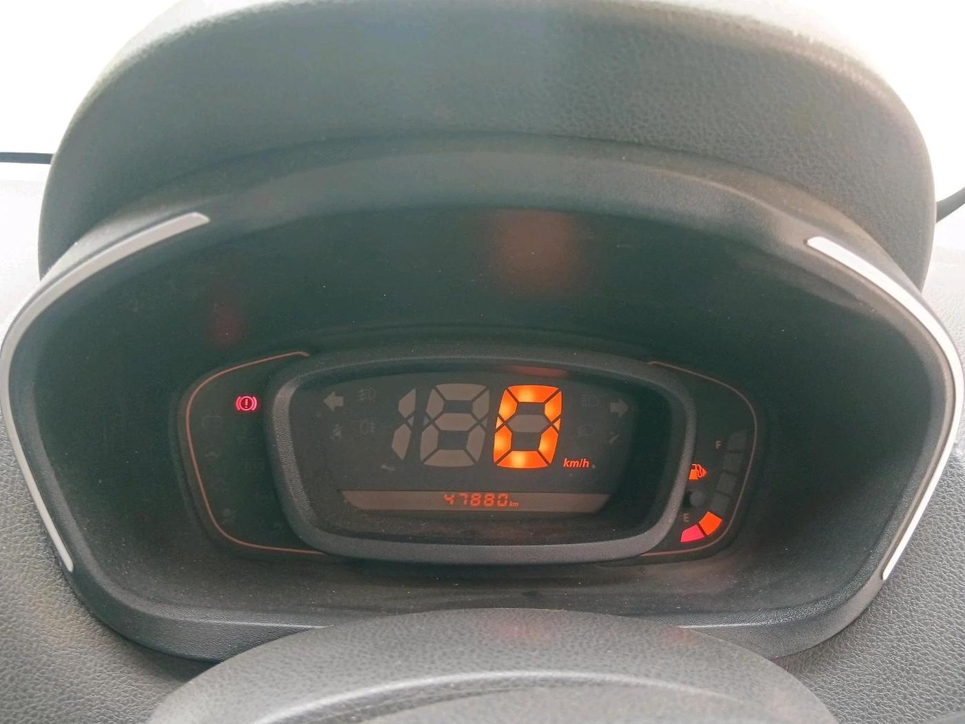 2017 Renault Kwid RXL 1.0, Petrol, Manual, 47,880 km, interior