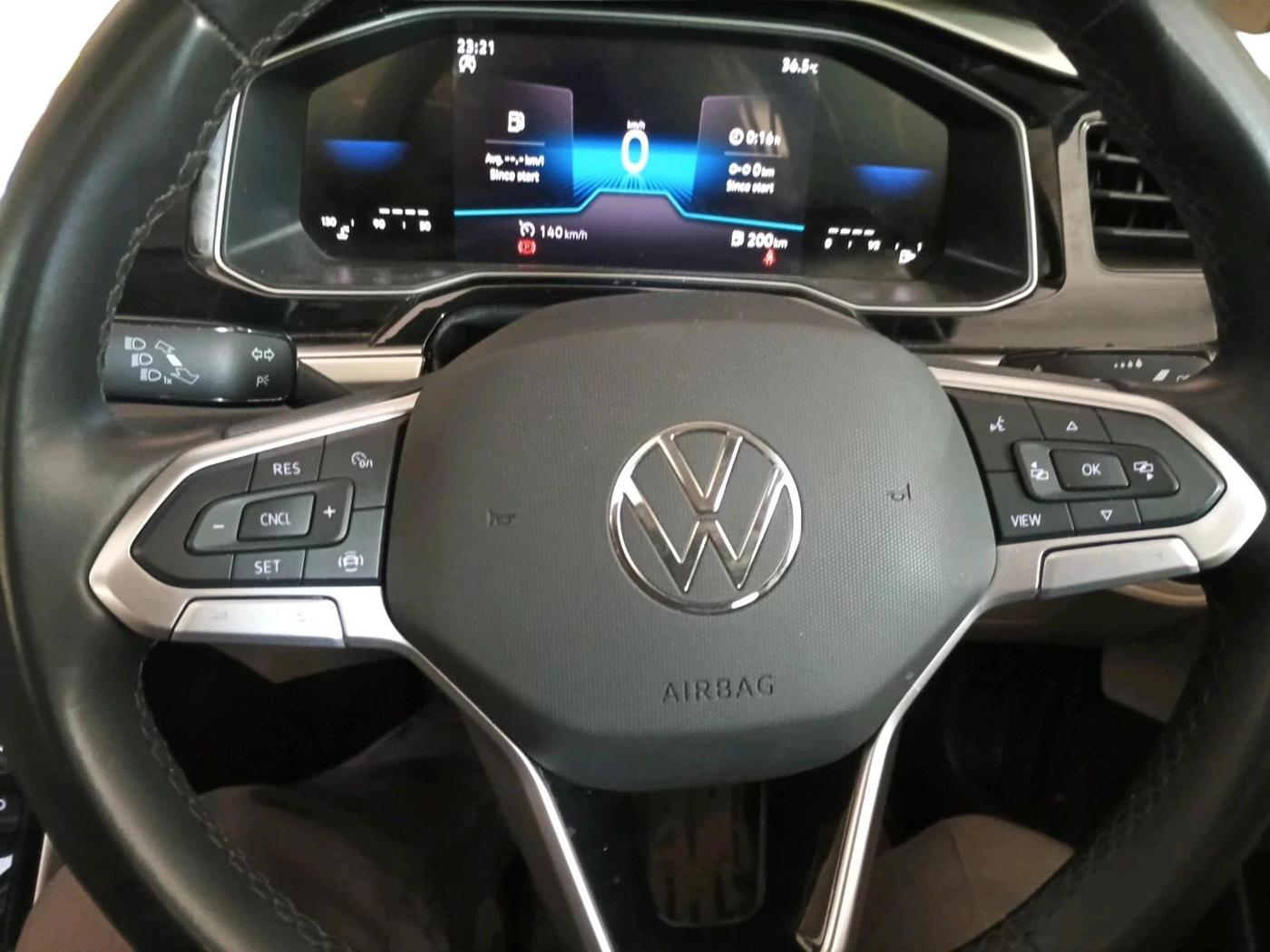 2026 Volkswagen VIRTUS TOPLINE TSI 1.0 MT, Petrol, Manual, 13,425 km, interior