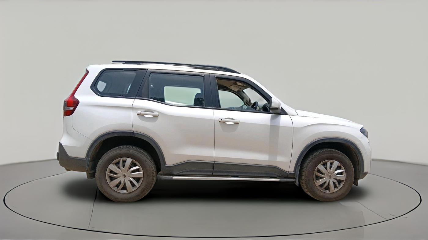 2023 Mahindra SCORPIO-N Z4 PETROL MT 7 STR, Petrol, Manual, 17,447 km, exterior