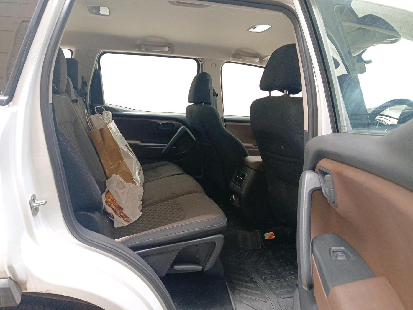 2023 Mahindra SCORPIO-N Z4 PETROL MT 7 STR, Petrol, Manual, 17,447 km, interior