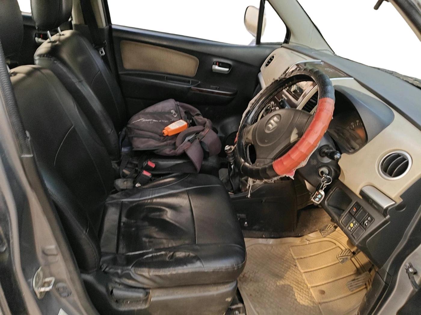 2017 Maruti Wagon R 1.0 LXI CNG, CNG, Manual, 1,92,662 km, interior