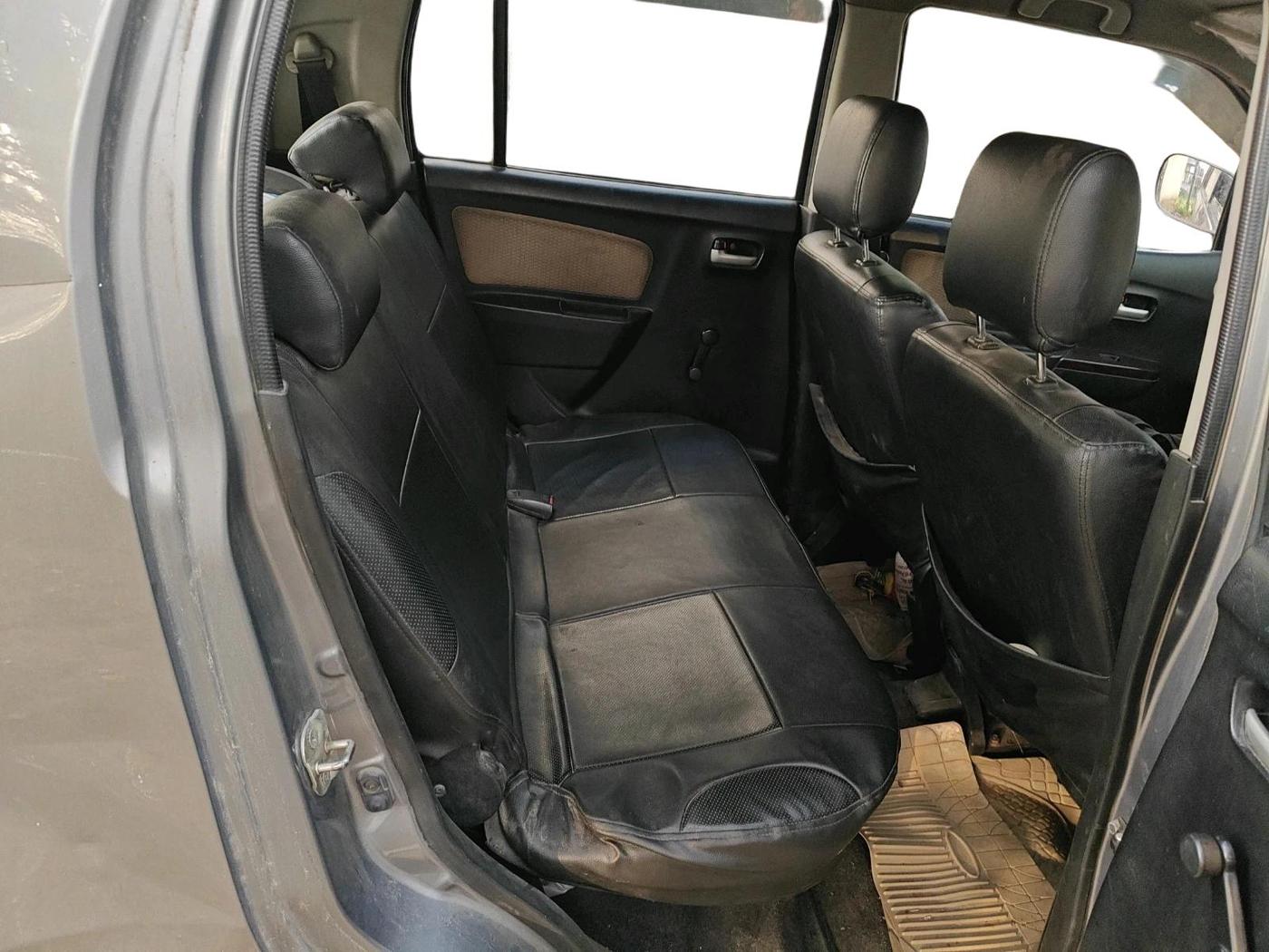 2017 Maruti Wagon R 1.0 LXI CNG, CNG, Manual, 1,92,662 km, interior