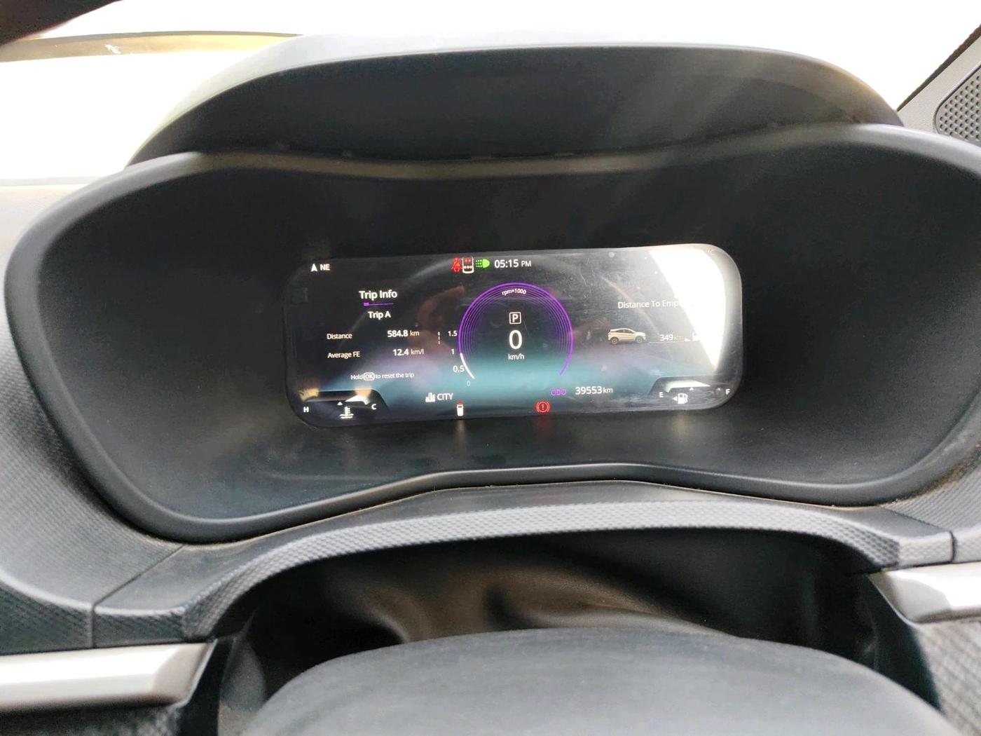 2024 Tata NEXON FEARLESS + SUNROOF DCA DUAL TONE 1.2 PETROL, Petrol, Automatic, 41,000 km, interior