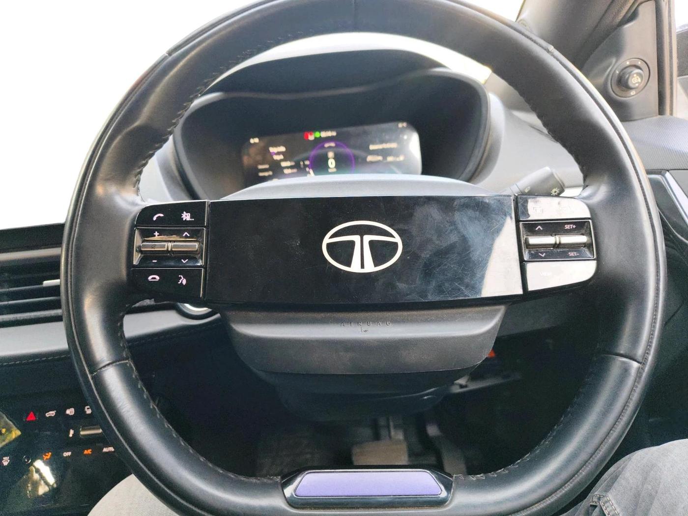 2024 Tata NEXON FEARLESS + SUNROOF DCA DUAL TONE 1.2 PETROL, Petrol, Automatic, 41,000 km, interior