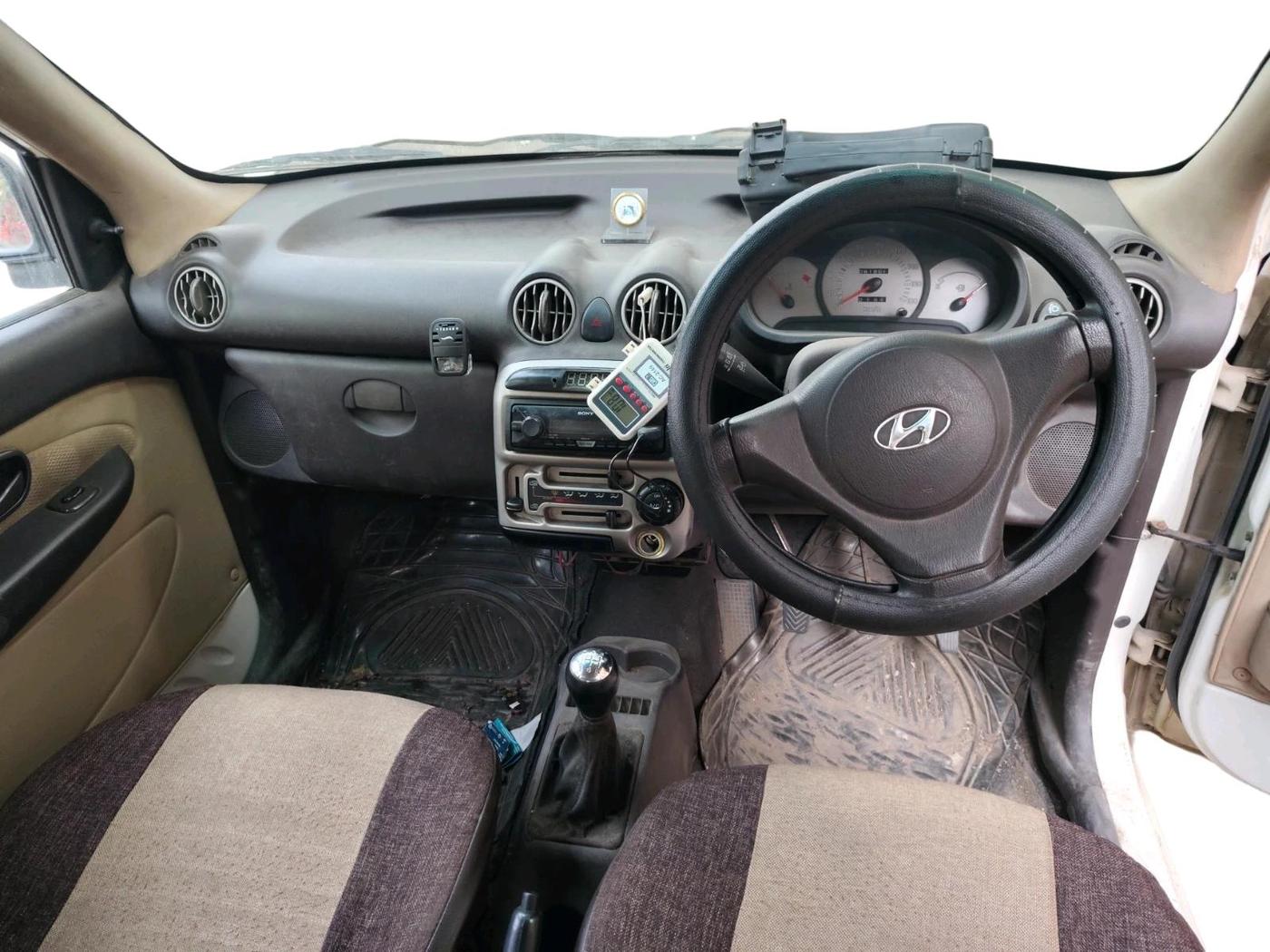 2011 Hyundai Santro Xing GL PLUS, Petrol, Manual, 82,220 km, interior