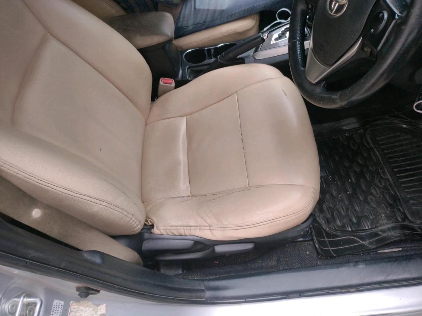 2015 Toyota Corolla Altis G CVT PETROL, Petrol, Automatic, 1,21,233 km, interior