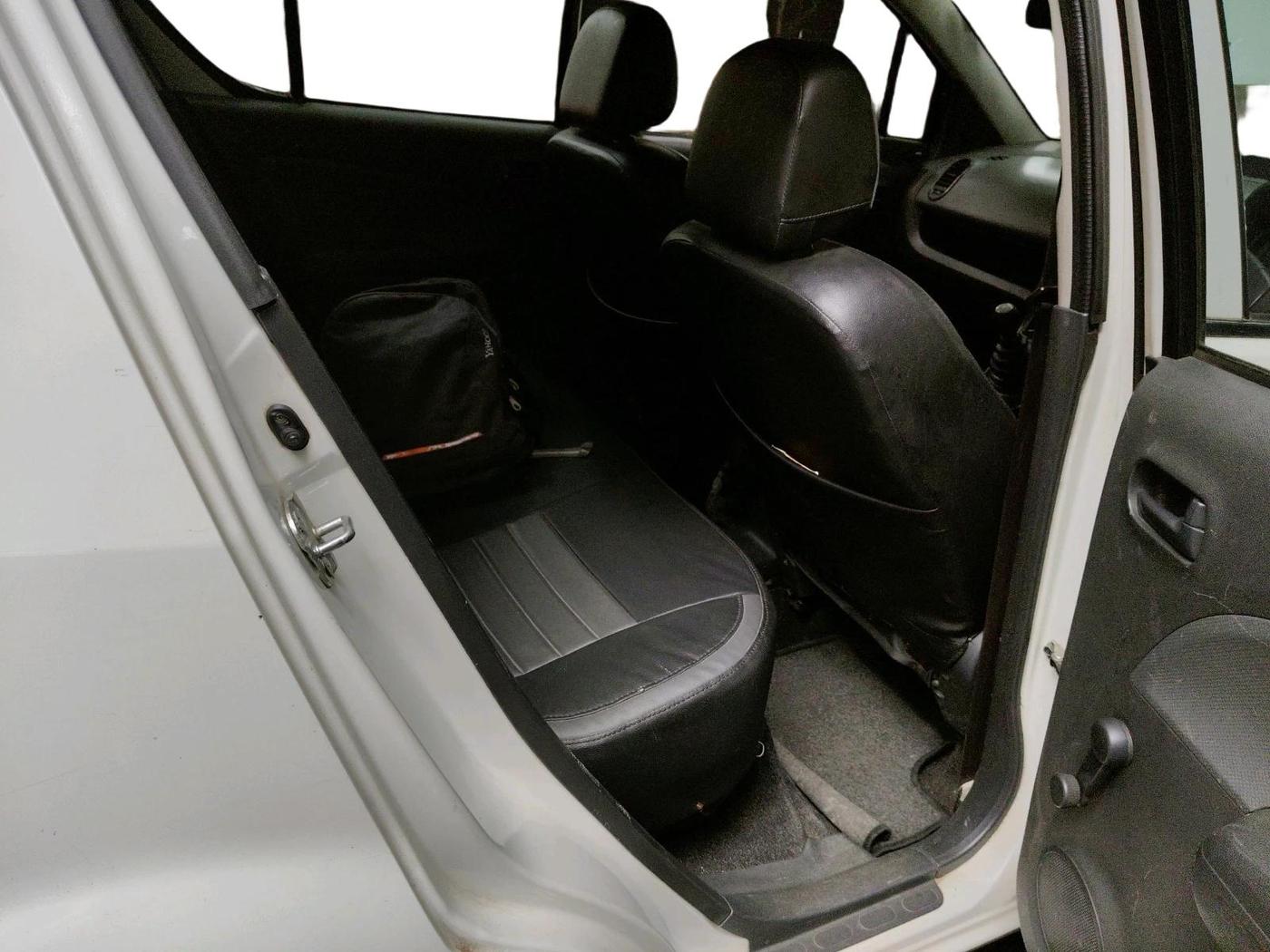 2012 Maruti Ritz LXI, Petrol, Manual, 32,256 km, interior