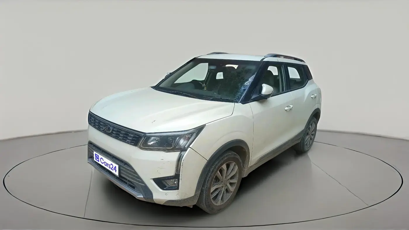 2019 Mahindra XUV300 W8 (O) 1.2 PETROL, Petrol, Manual, 71,338 km, exterior