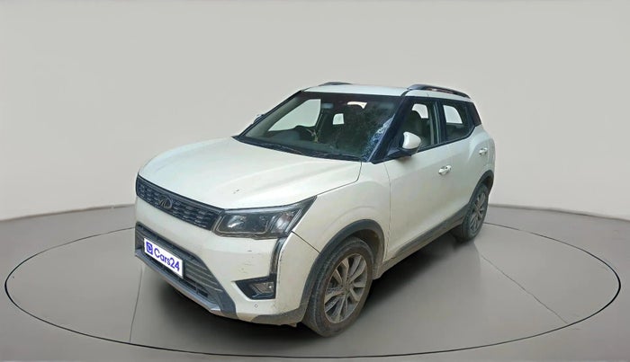 2019 Mahindra XUV300 W8 (O) 1.2 PETROL, Petrol, Manual, 71,338 km, exterior