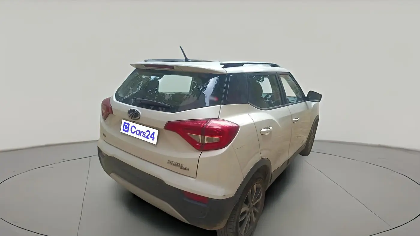 2019 Mahindra XUV300 W8 (O) 1.2 PETROL, Petrol, Manual, 71,338 km, exterior