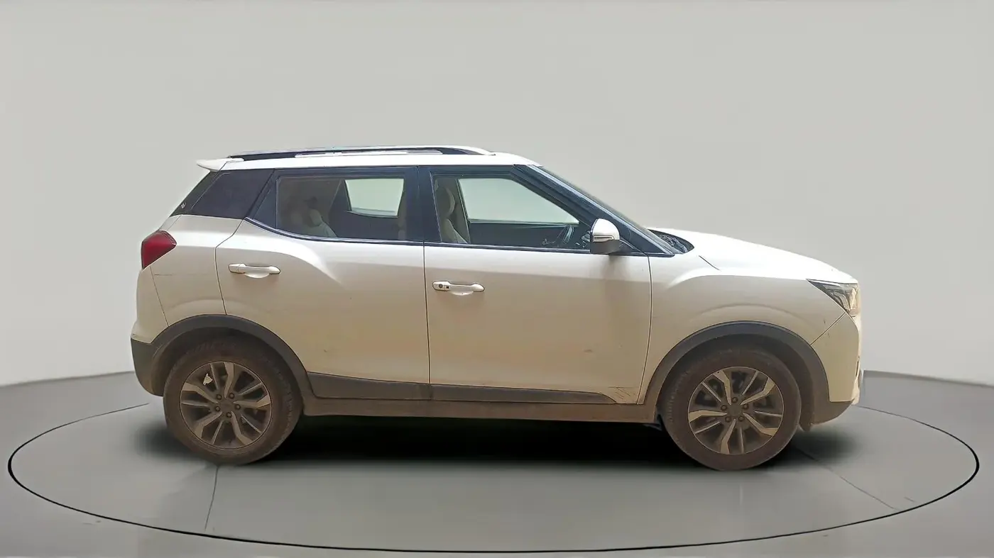 2019 Mahindra XUV300 W8 (O) 1.2 PETROL, Petrol, Manual, 71,338 km, exterior