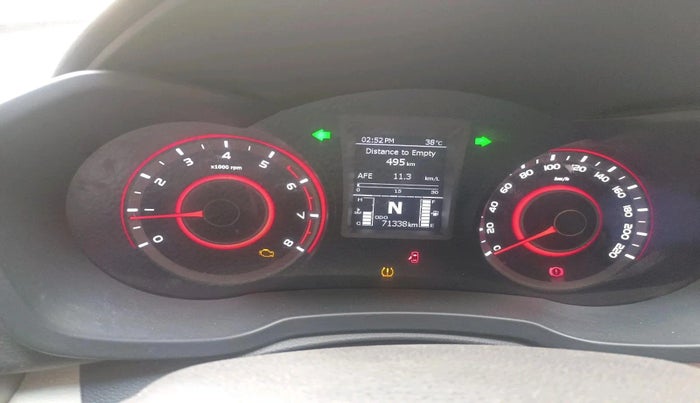 2019 Mahindra XUV300 W8 (O) 1.2 PETROL, Petrol, Manual, 71,338 km, interior