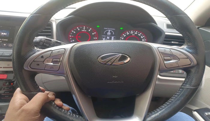 2019 Mahindra XUV300 W8 (O) 1.2 PETROL, Petrol, Manual, 71,338 km, interior