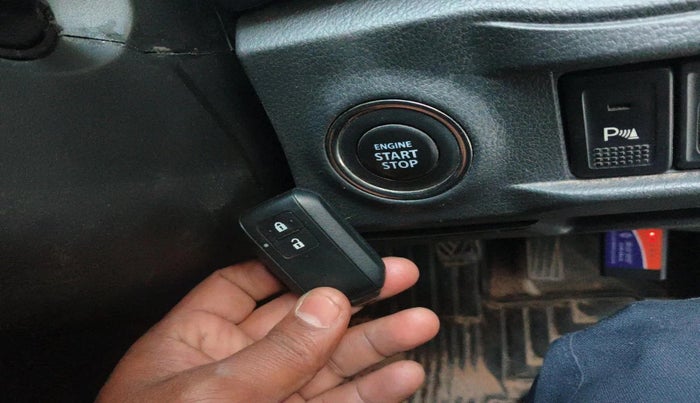 2017 Maruti Vitara Brezza ZDI PLUS DUAL TONE, Diesel, Manual, 1,21,621 km, interior