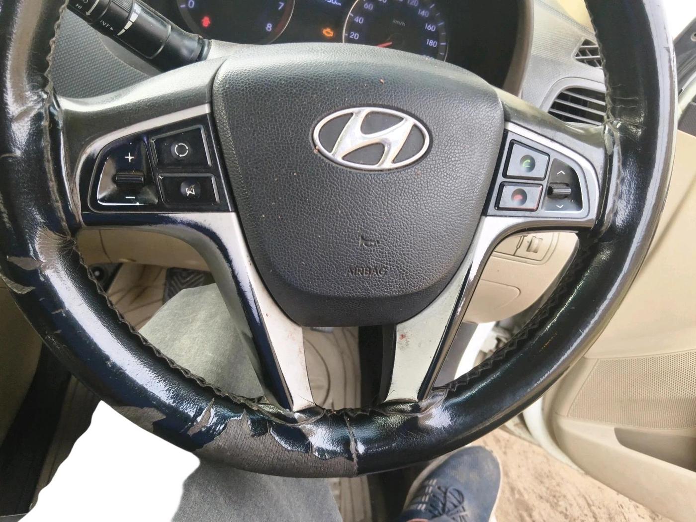 2013 Hyundai Verna FLUIDIC 1.6 VTVT EX, CNG, Manual, 1,07,450 km, interior