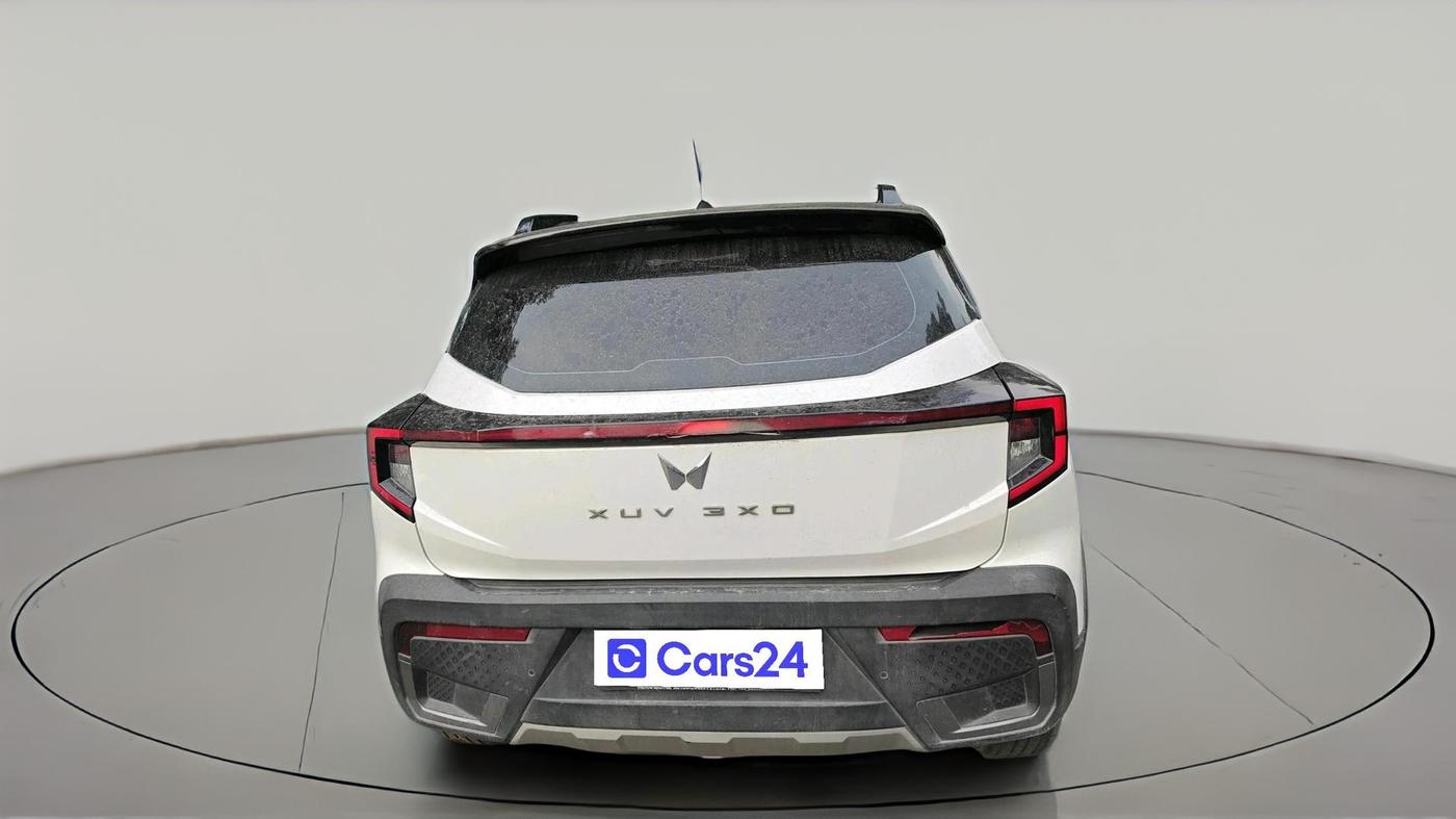2024 Mahindra XUV 3XO MX3 Pro 1.2 L TCMPFi, CNG, Manual, 50,179 km, exterior