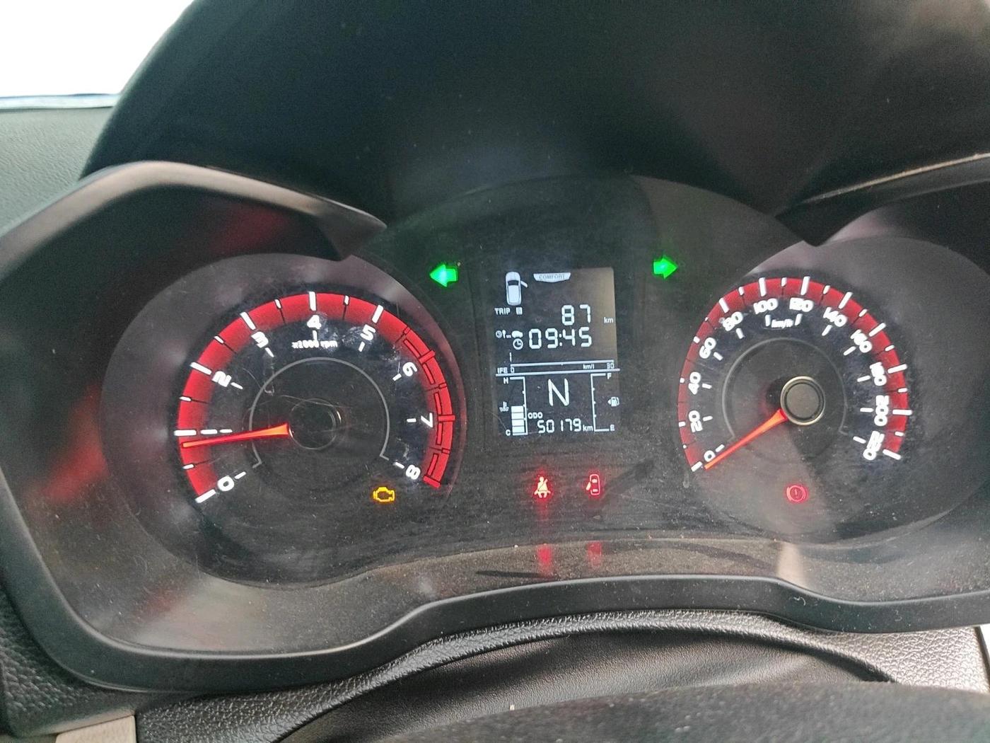 2024 Mahindra XUV 3XO MX3 Pro 1.2 L TCMPFi, CNG, Manual, 50,179 km, interior
