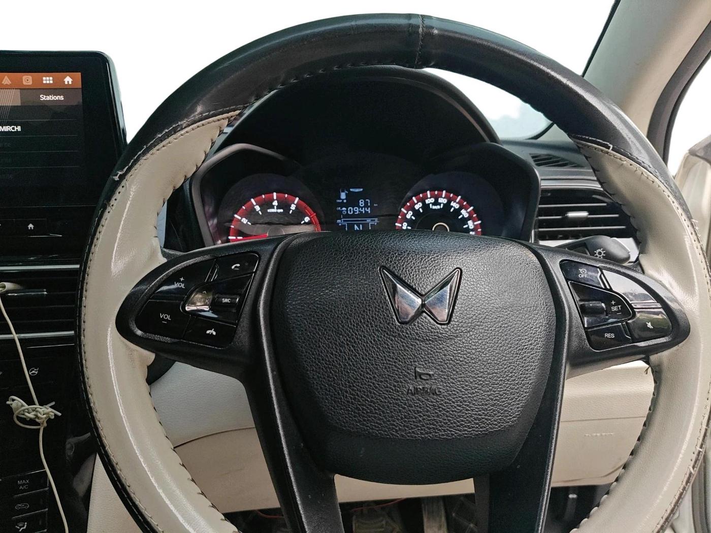 2024 Mahindra XUV 3XO MX3 Pro 1.2 L TCMPFi, CNG, Manual, 50,179 km, interior