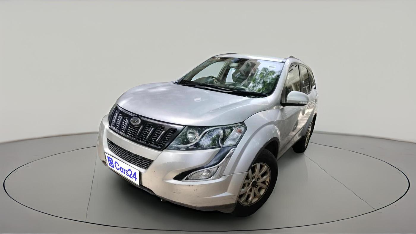 2016 Mahindra XUV500 W8 AT 1.99, Diesel, Automatic, 1,24,612 km, exterior