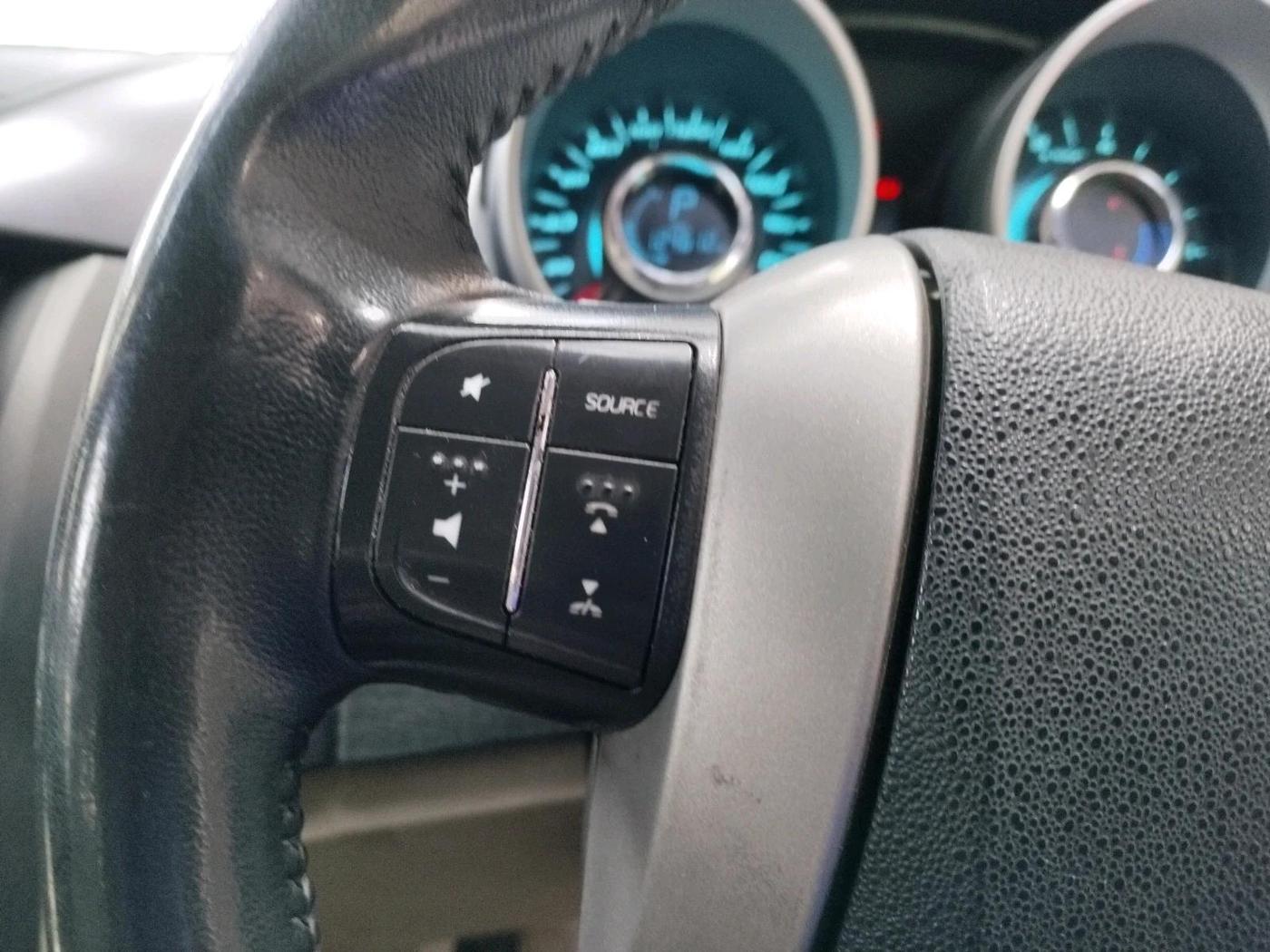 2016 Mahindra XUV500 W8 AT 1.99, Diesel, Automatic, 1,24,612 km, interior
