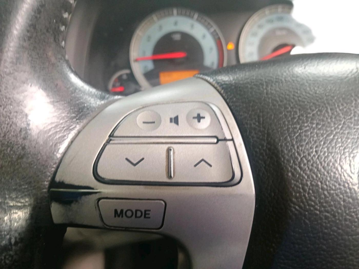 2012 Toyota Corolla Altis G PETROL, CNG, Manual, 1,30,175 km, interior