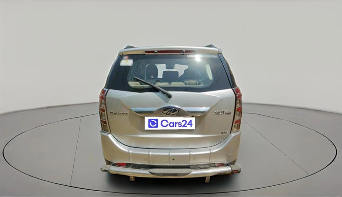 2017 Mahindra XUV500 W6 1.99, Diesel, Manual, 67,597 km, exterior