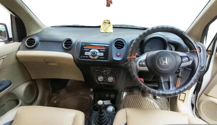 2015 Honda Amaze 1.2L I-VTEC S, CNG, Manual, 52,691 km, interior