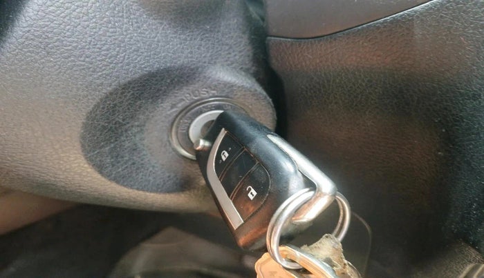 2017 Toyota Innova Crysta 2.8 GX AT 7 STR, Diesel, Automatic, 1,48,984 km, interior