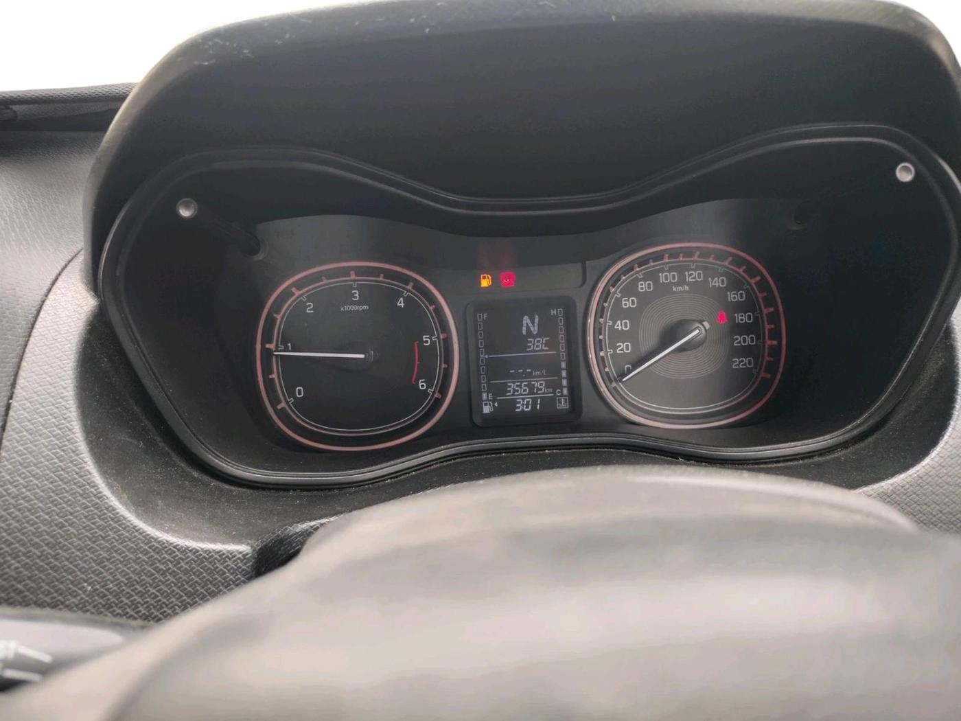 2019 Maruti Vitara Brezza ZDI AMT, Diesel, Automatic, 1,00,000 km, interior