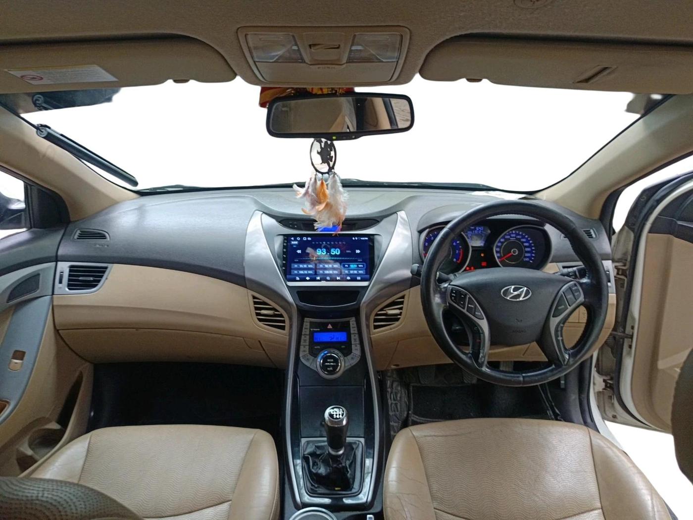 2012 Hyundai New Elantra 1.8 SX MT VTVT, CNG, Manual, 1,10,121 km, interior