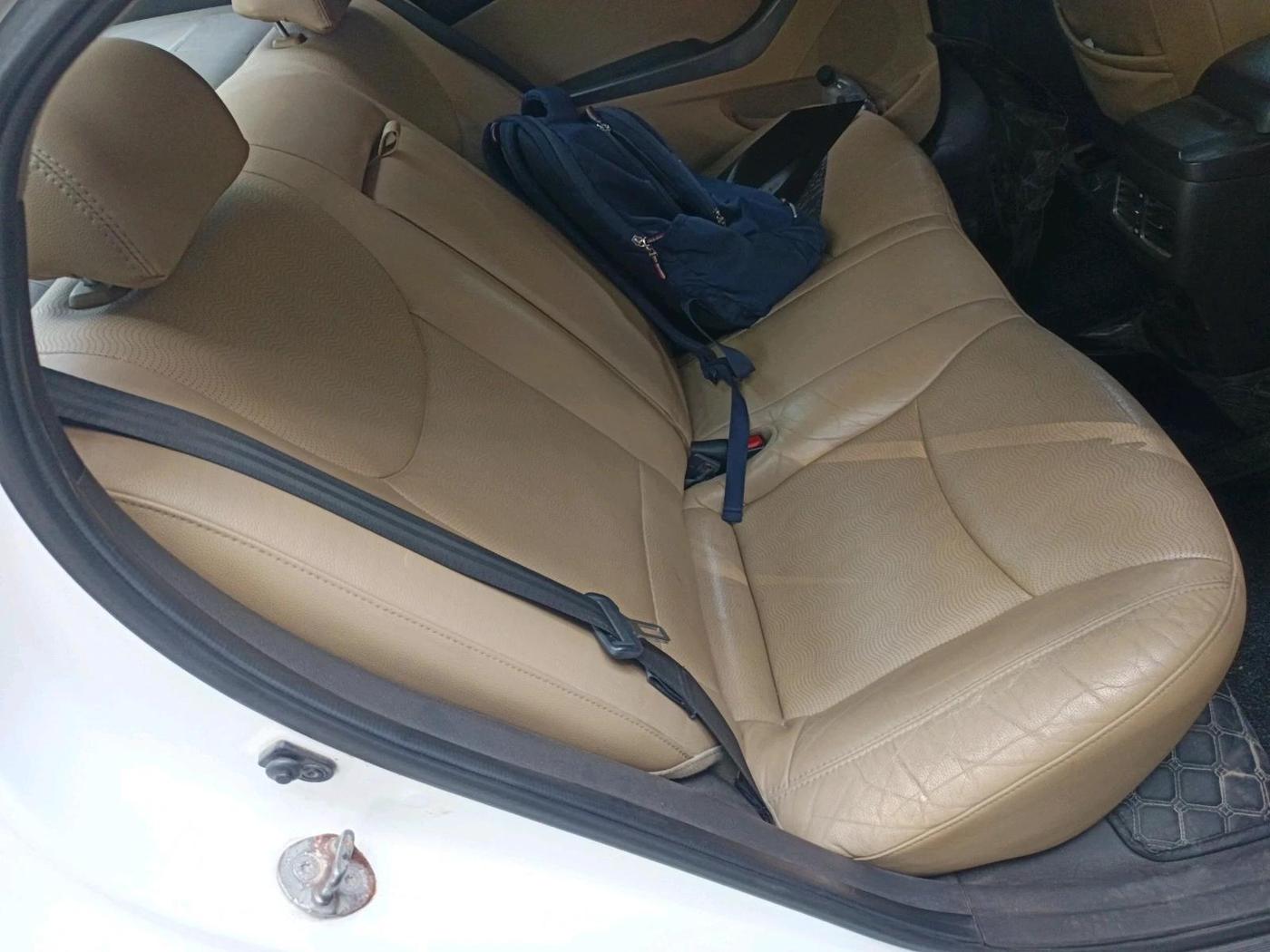 2012 Hyundai New Elantra 1.8 SX MT VTVT, CNG, Manual, 1,10,121 km, interior