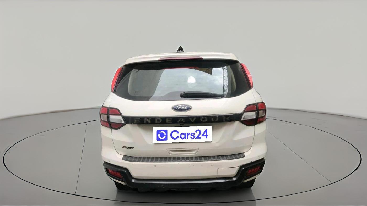 2016 Ford Endeavour TREND 2.2 4X2 AT, Diesel, Automatic, 1,37,838 km, exterior
