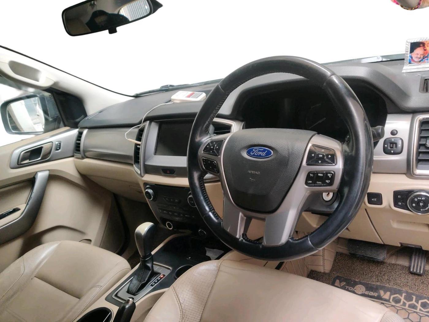2016 Ford Endeavour TREND 2.2 4X2 AT, Diesel, Automatic, 1,37,838 km, interior