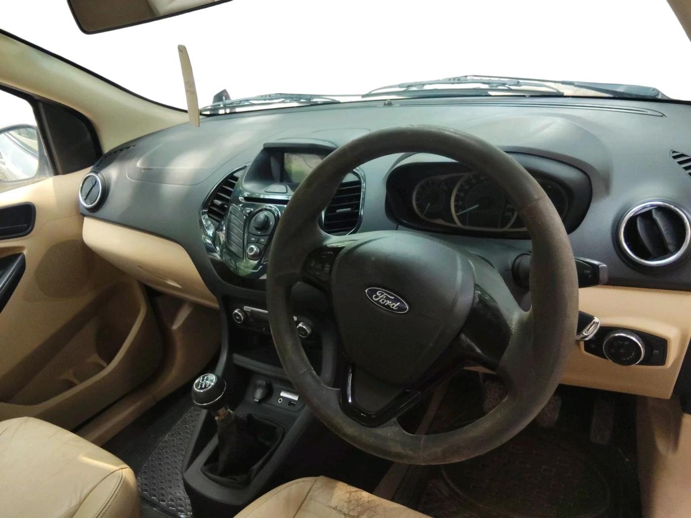2015 Ford Figo Aspire TITANIUM 1.2 PETROL, Petrol, Manual, 55,936 km, interior