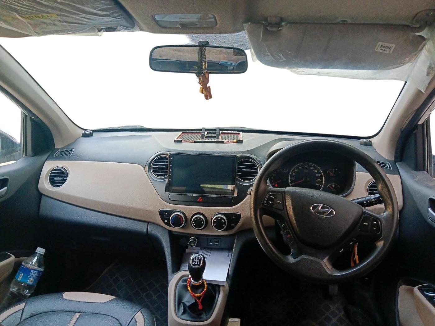 2016 Hyundai Grand i10 SPORTZ 1.2 KAPPA VTVT, Petrol, Manual, 75,477 km, interior