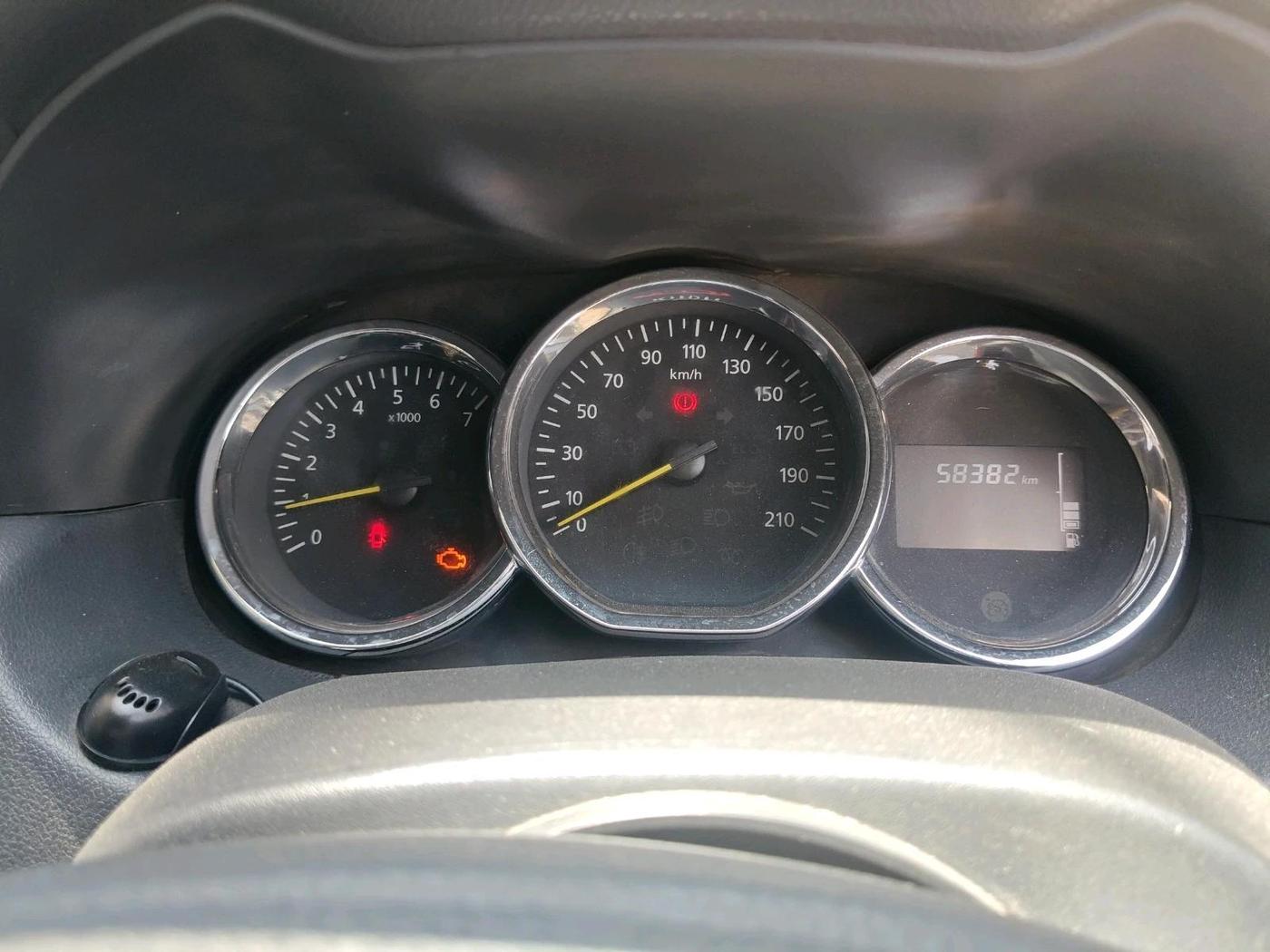 2016 Renault Duster RXL PETROL, Petrol, Manual, 58,387 km, interior