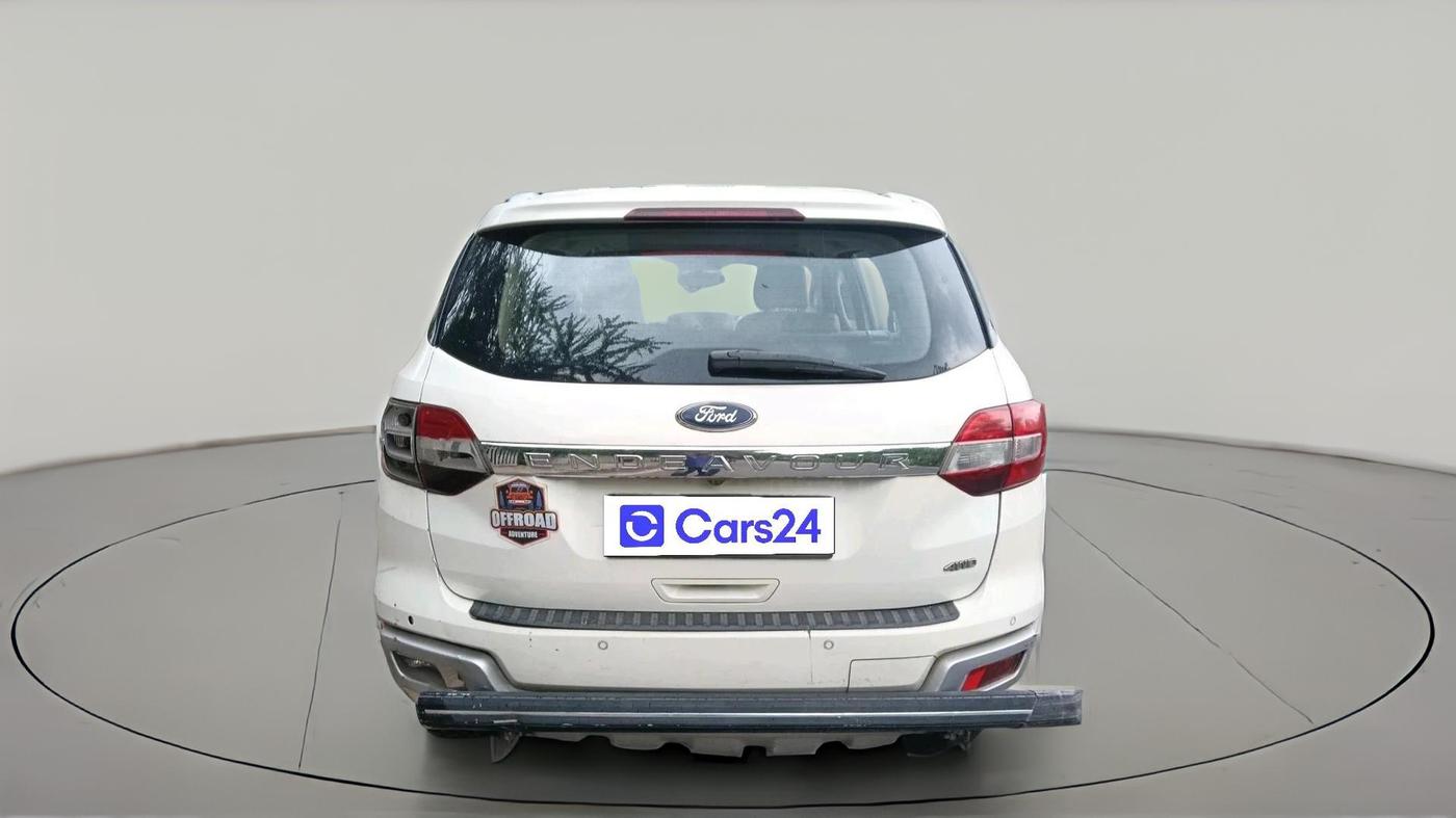 2016 Ford Endeavour TREND 3.2 4X4 AT, Diesel, Automatic, 1,13,768 km, exterior