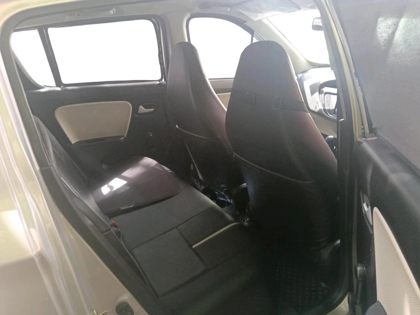 2022 Maruti Alto LXI OPT CNG, CNG, Manual, 55,370 km, interior
