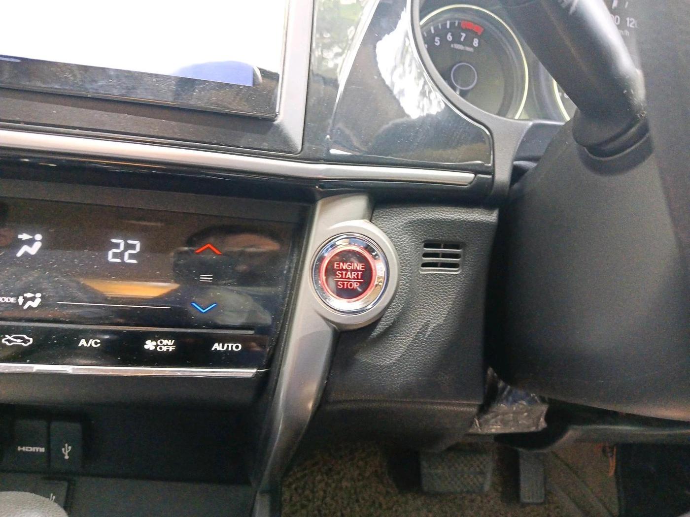 2018 Honda City 1.5L I-VTE V CVT, CNG, Automatic, 1,11,658 km, interior
