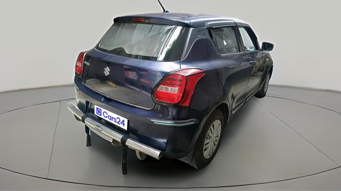 2021 Maruti Swift LXI, CNG, Manual, 84,883 km, exterior