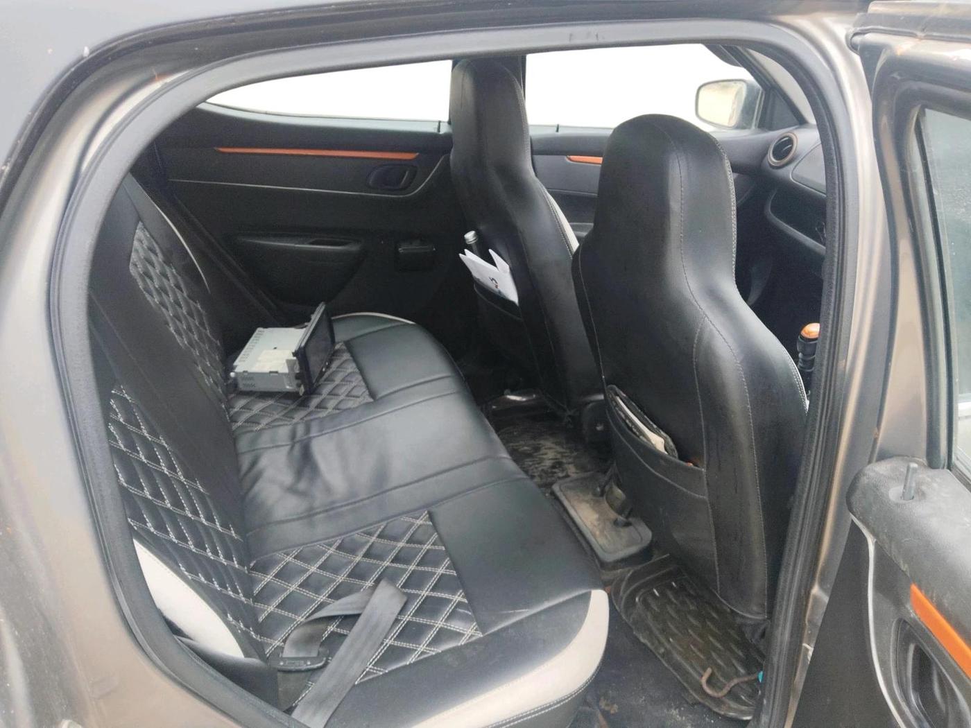 2018 Renault Kwid CLIMBER 1.0, Petrol, Manual, 71,681 km, interior