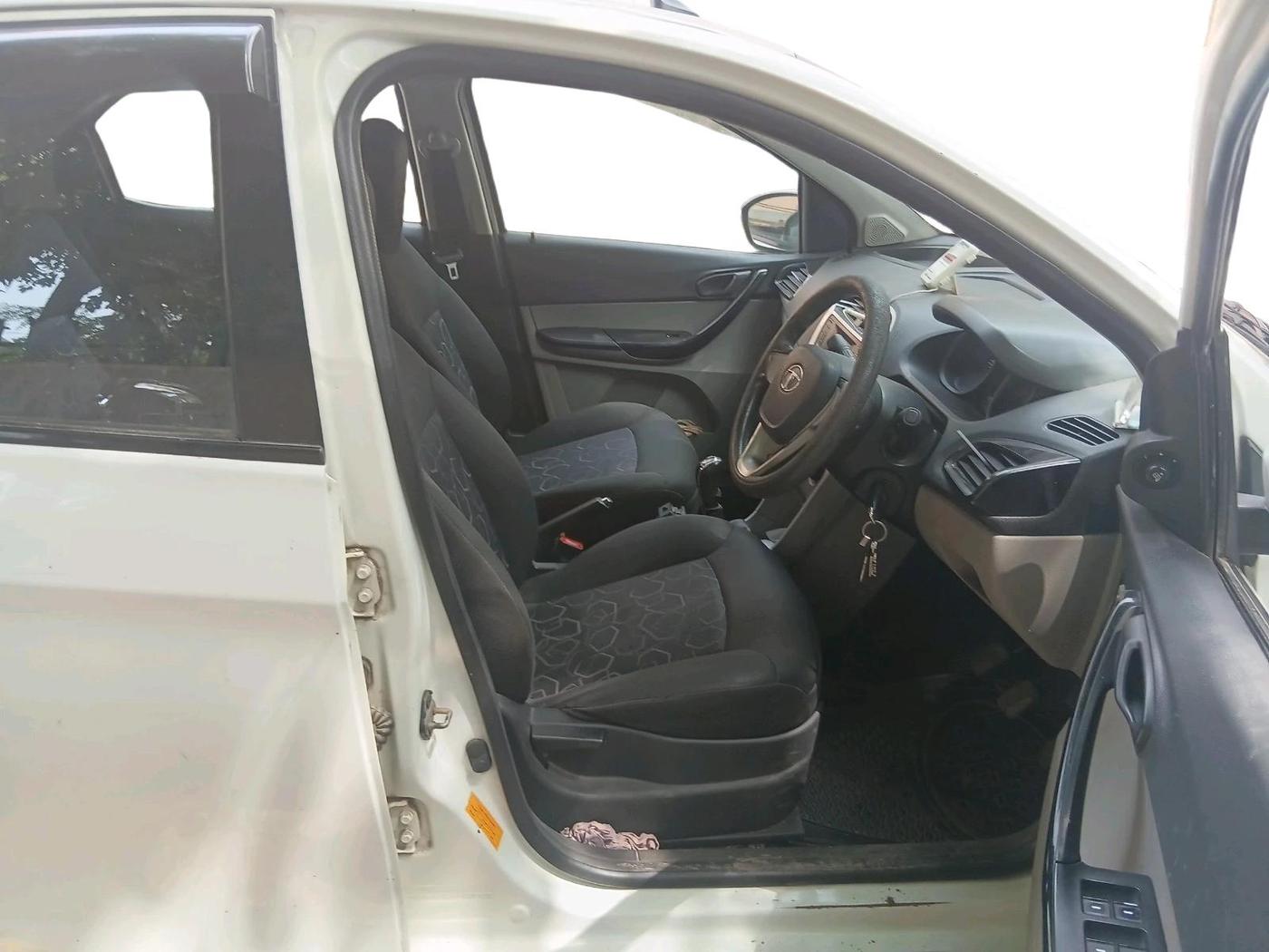 2016 Tata Tiago XT PETROL, Petrol, Manual, 80,802 km, interior