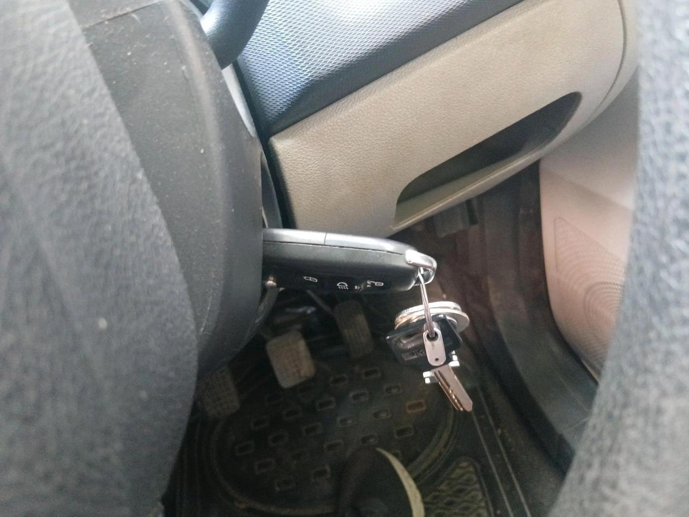 2016 Tata Tiago XT PETROL, Petrol, Manual, 80,802 km, interior