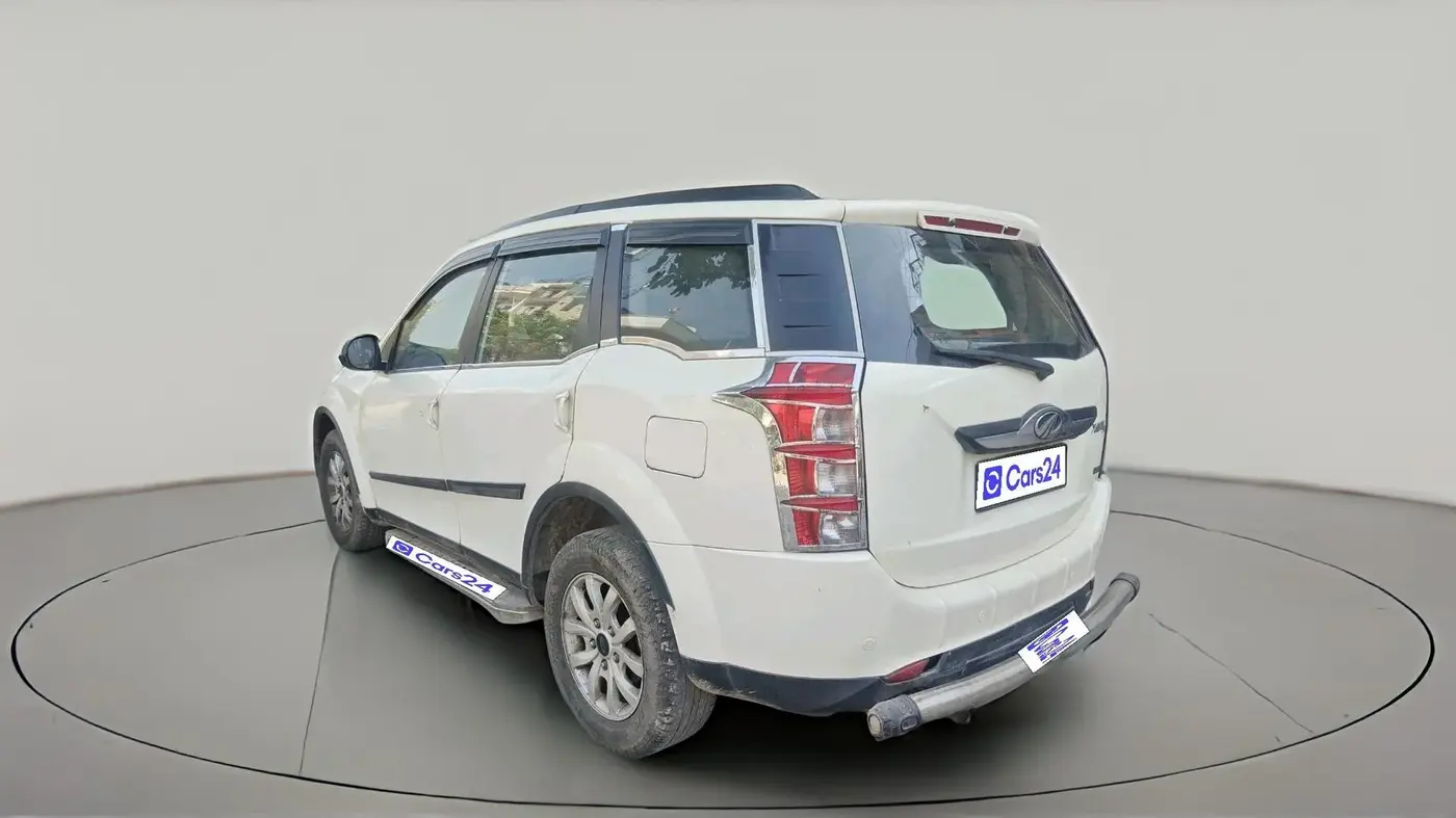 2017 Mahindra XUV500 W10 1.99, Diesel, Manual, 1,68,618 km, exterior