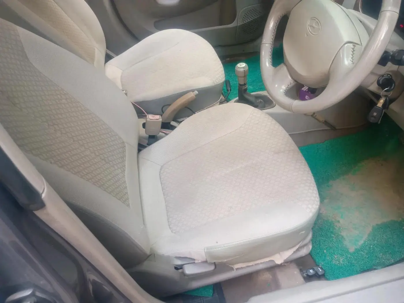 2011 Hyundai Accent GLE, Petrol, Manual, 88,578 km, interior