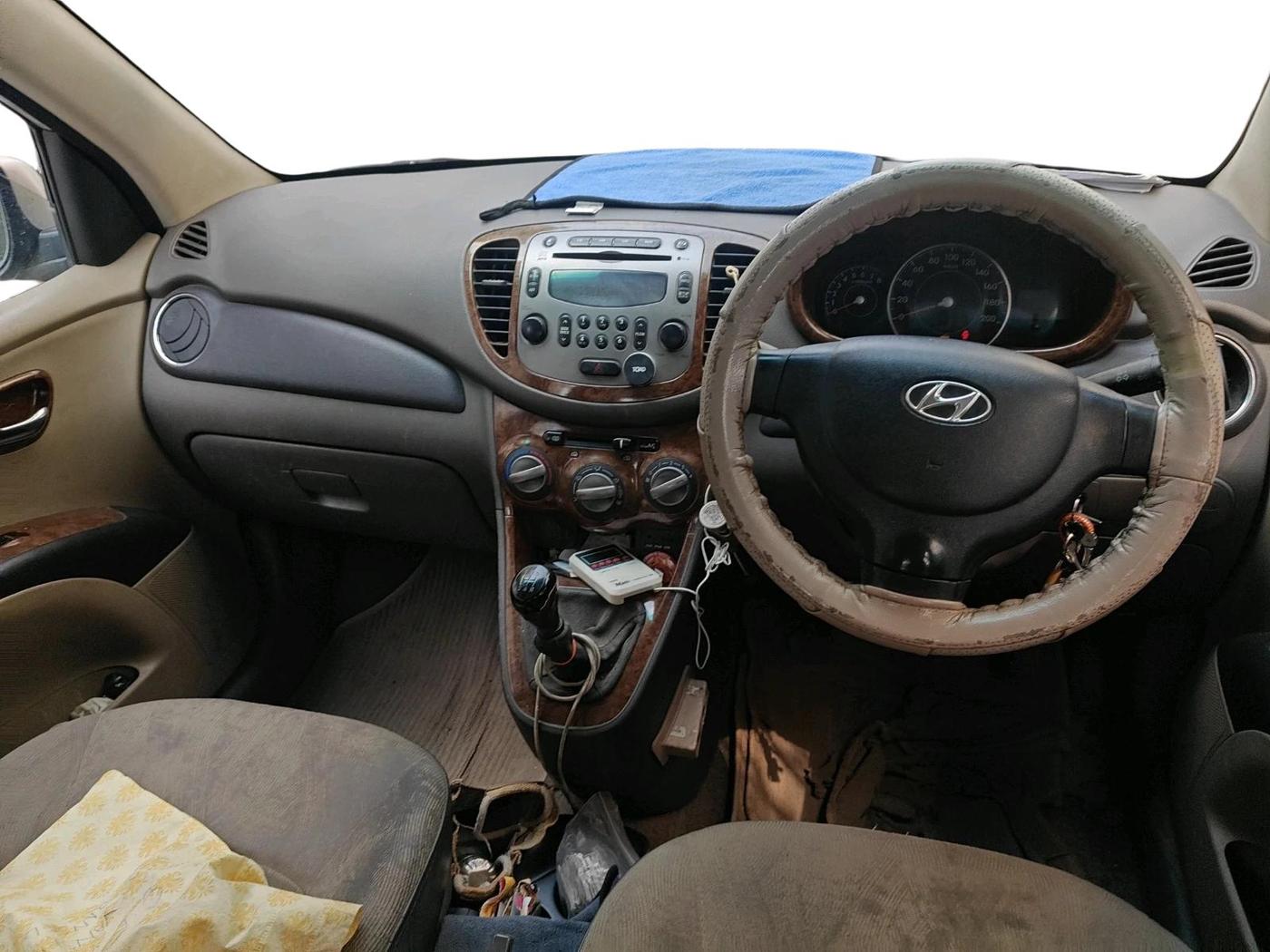 2012 Hyundai i10 SPORTZ 1.2, Petrol, Manual, 1,84,472 km, interior